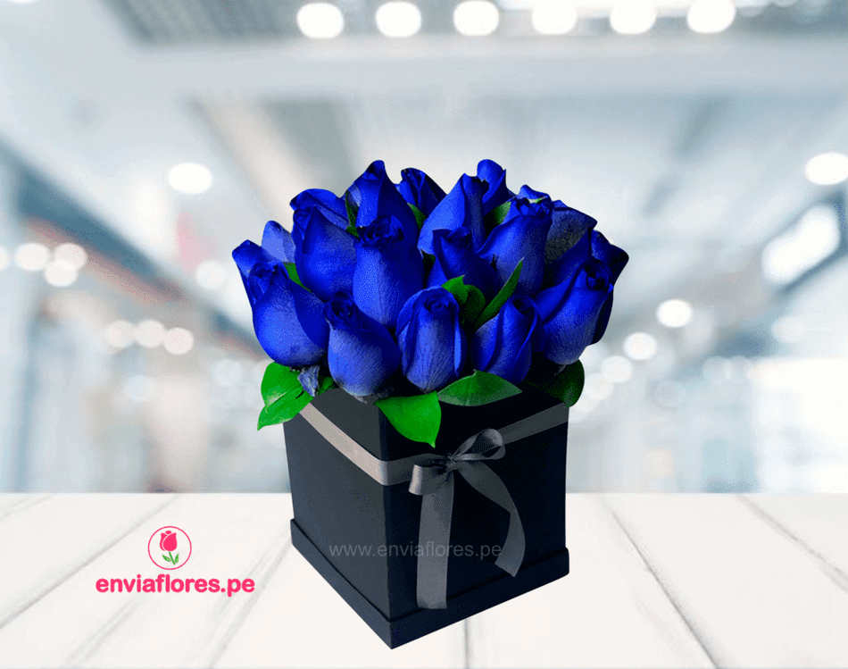 24 rosas azules - Floreria en Cajamarca envia flores